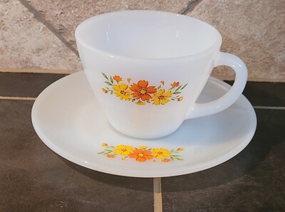 Fire King Set Of 3 Cups & 4 Saucers Tulip, Blue And Orange Cosmos