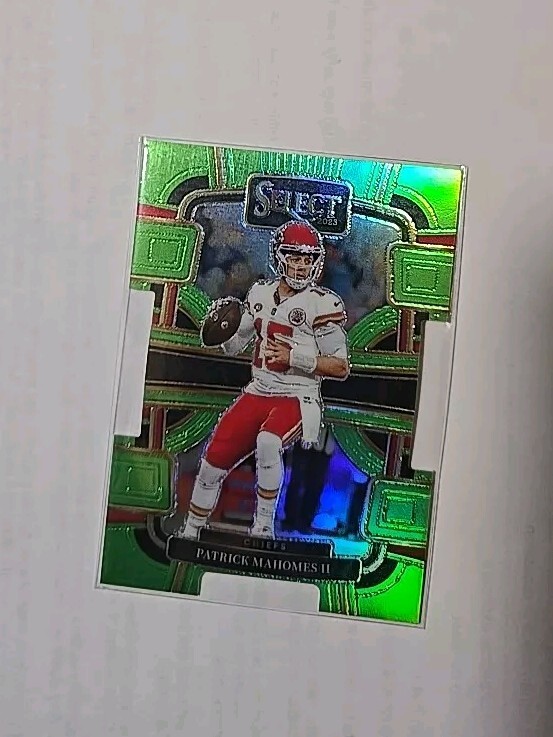 Patrick Mahomes /599 2023 Select Concourse Neon Green Prizm Die-Cut #49 Chiefs