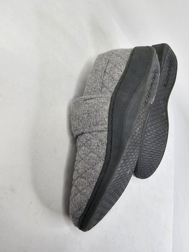 Vionic Jackie Light Gray Quilted Flannel Slipper Shoes Women's 6 Slip On - Picture 9 of 12