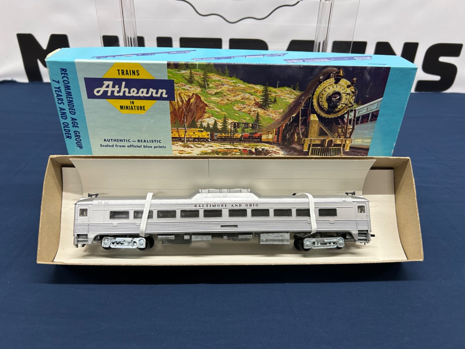 Athearn HO Baltimore & Ohio RDC-1 Non-Powered Diesel Engine 2073 NO BOX ...