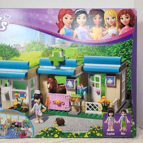 RARE Heartlake Vet (3188) LEGO FRIENDS Sophie & Mia New Complete 2011