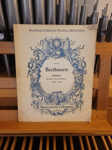 * Beethoven: Fantasie in c min, op 80 for piano, choir, orchestra (Breitkopf)