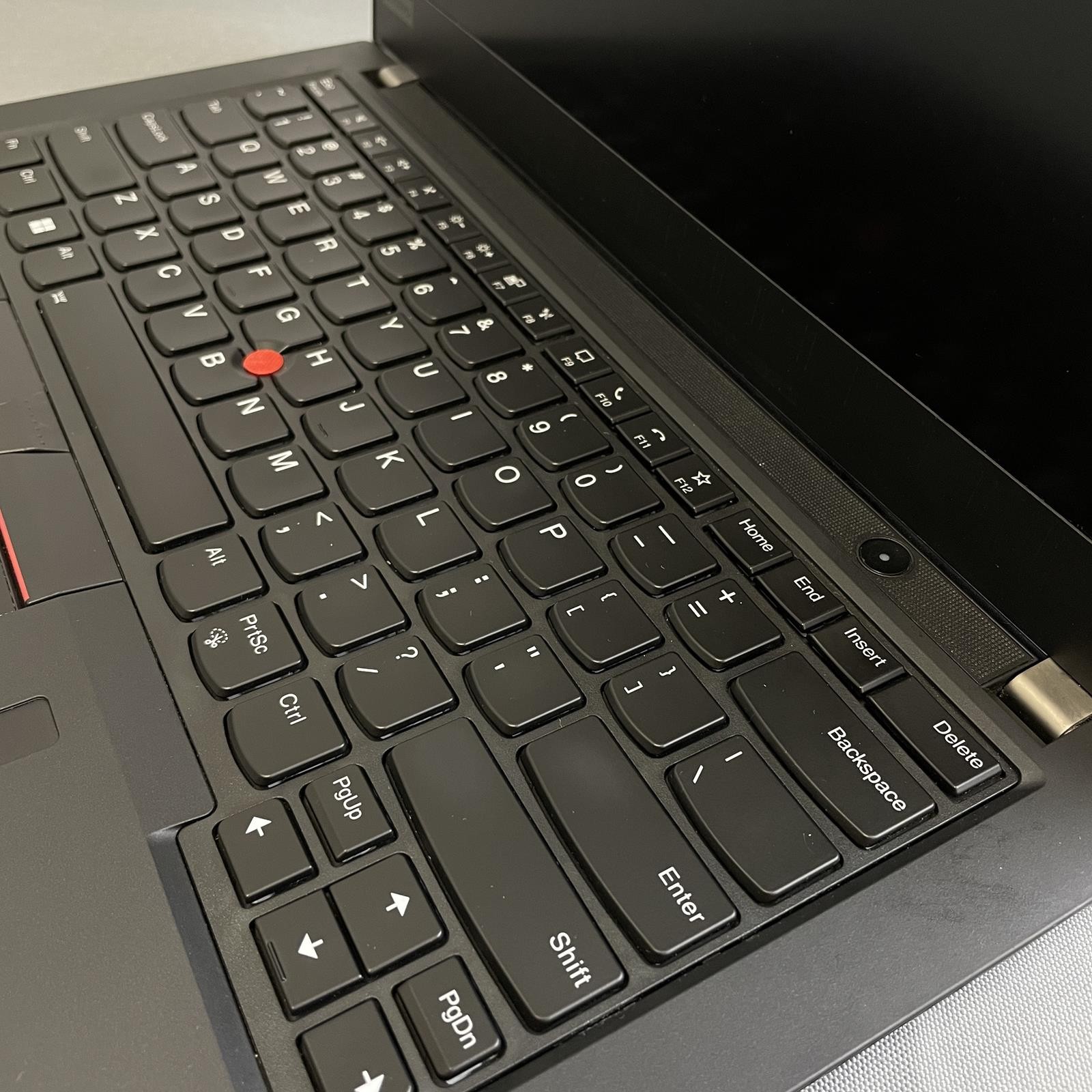 Lenovo ThinkPad T14 Gen 2i, 14-Inch Laptop, with Intel Core i7-1165G7, None NVMe (Non-Volatile Memory Express), Windows 11 Pro