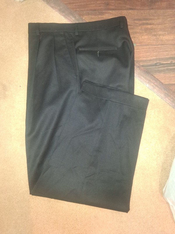 Men's dark navy blue dress pants from Hart shaffner and marx 34/28