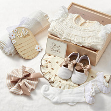 Wooden Baby Gift Basket Newborn Girls Baby Shower Gifts Cloth Set with Bodysuit/