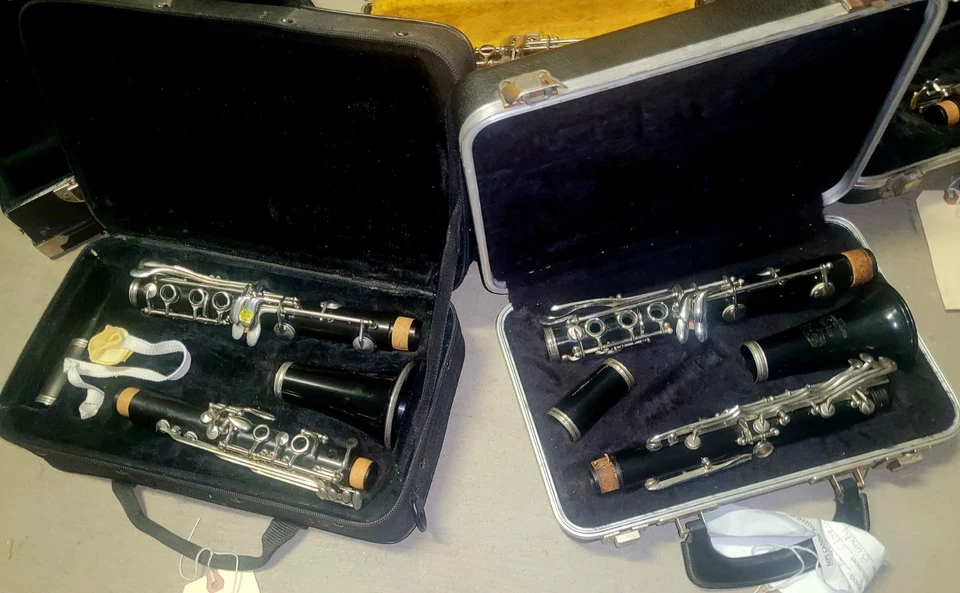 LOTE DE 10 CLARINETE Con Estuche SELMER BUNDY PLÁSTICO ESTUDIANTE Banda Rota para PIEZAS  Foto 2 de 4
