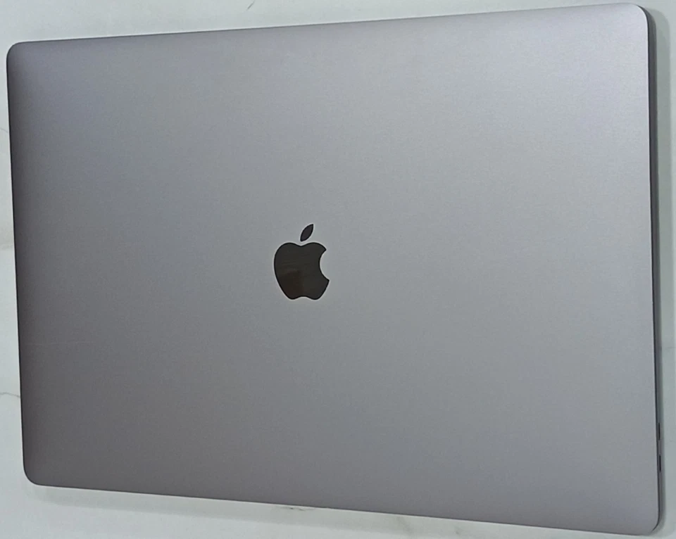 Apple MacBook Pro 16" 2019 · i7 · 32GB · 8TB, photo 1 of 5