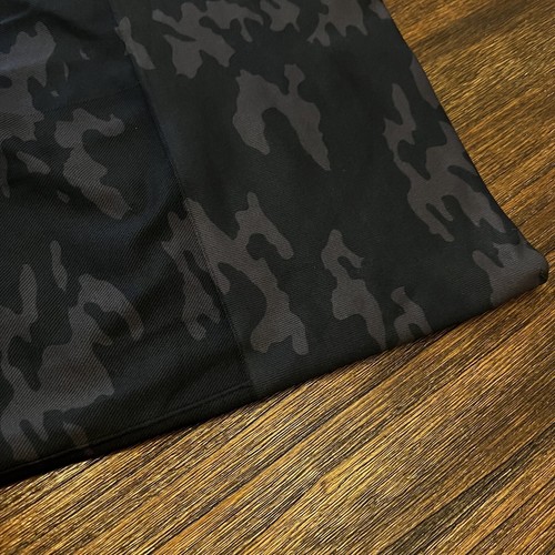 Spanx LOOK at Me Now Seamless Leggings - Black camo XL EUC - Picture 7 of 7