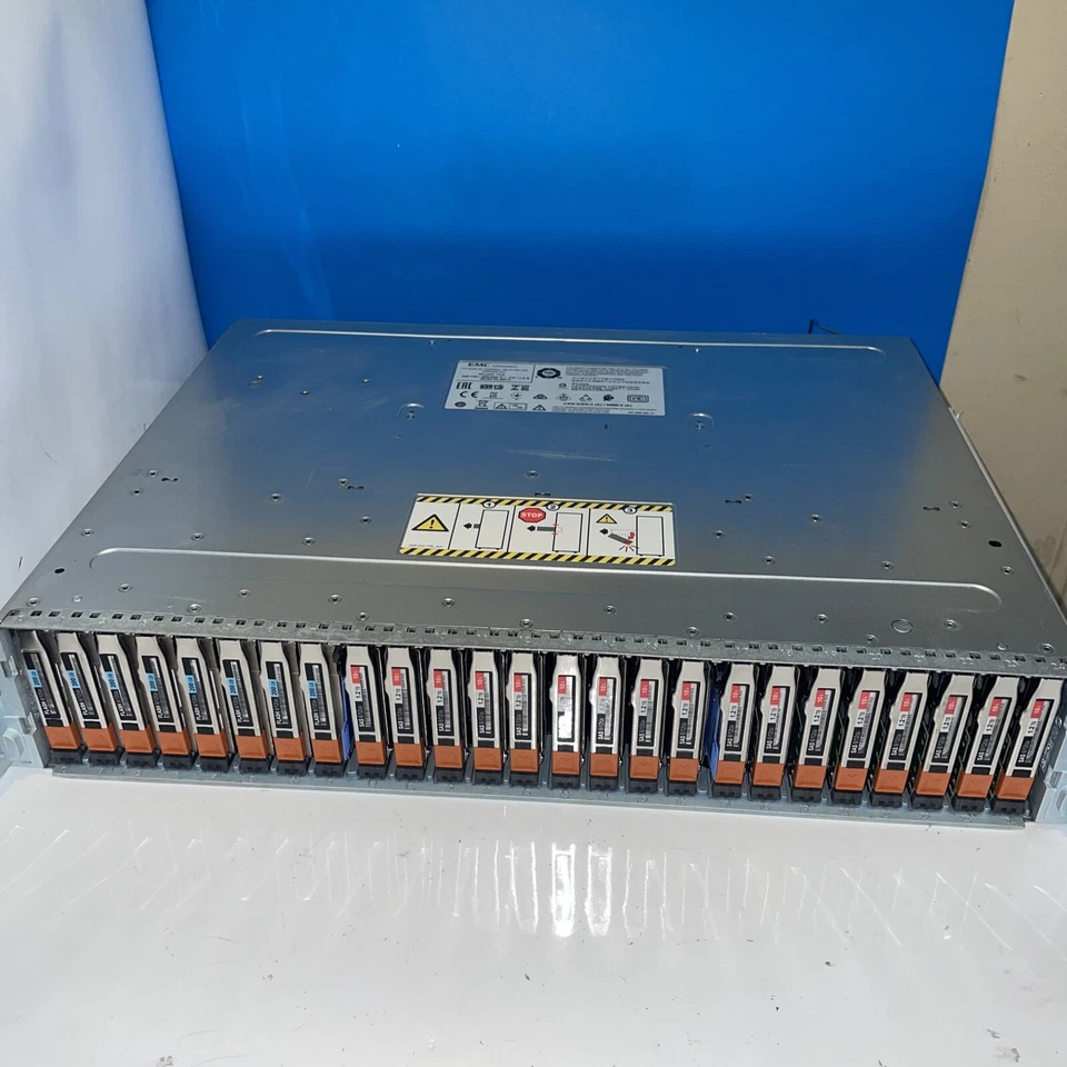 EMC Unity TAE 25-bay Storage Array W/ 2x PWS 2x SAS Controller  #2 - Image 2 of 4