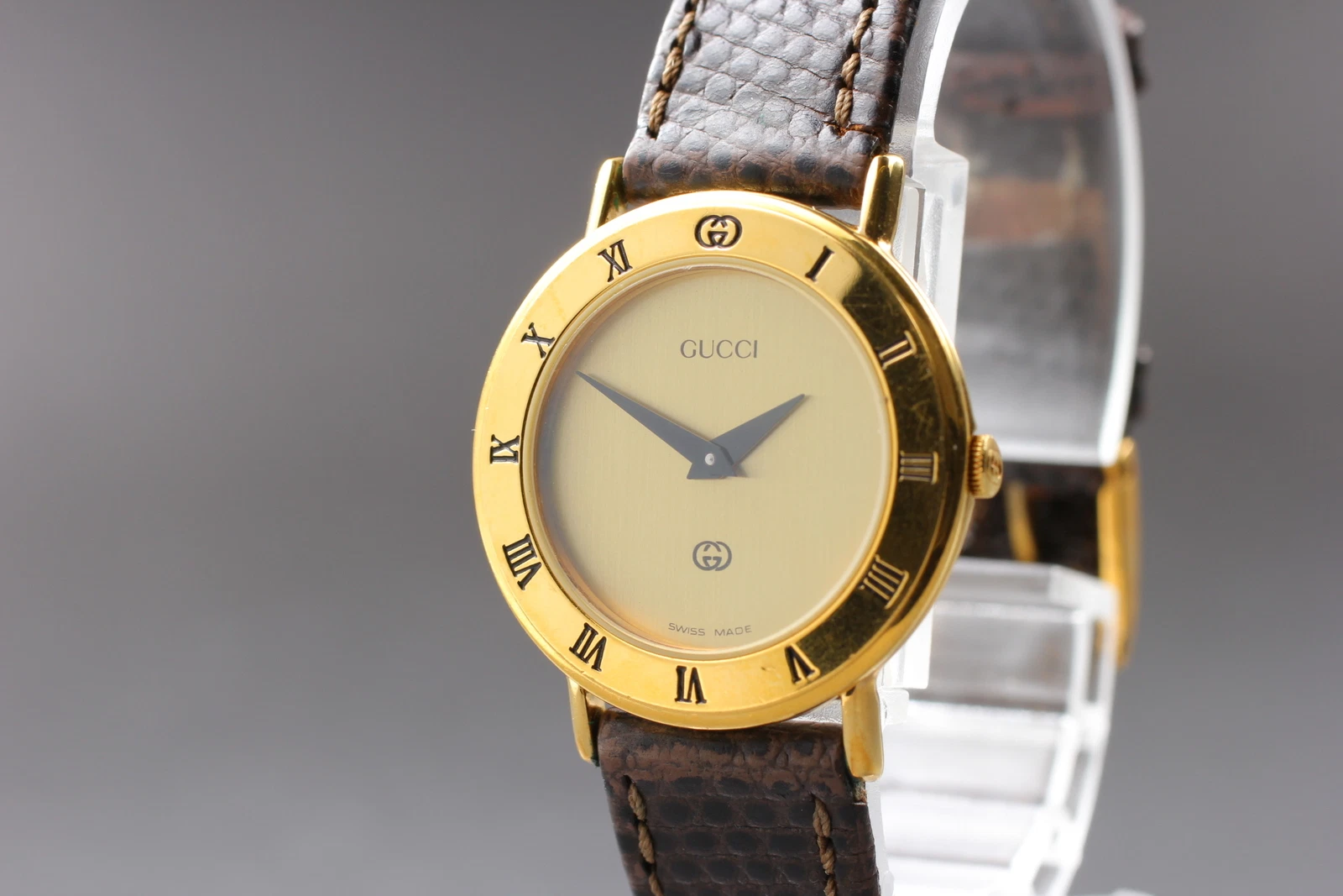 Montre femme vintage neuve Batt [Exc+5] Gucci 3000L cadran doré quartz du JAPON