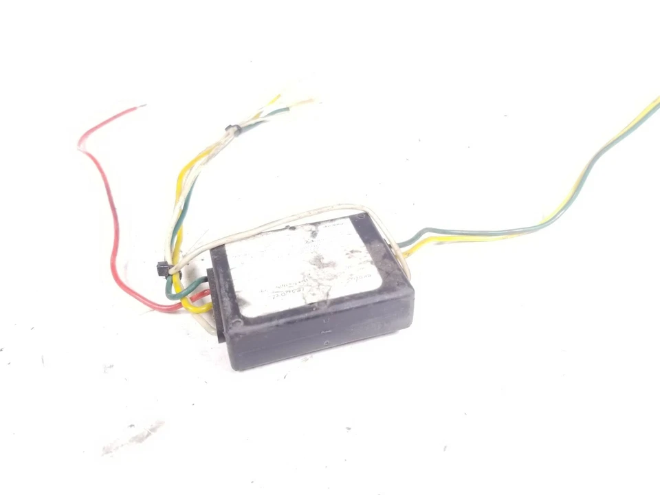 Módulo de luz de freio traseira 2001 Aprilia Falco SL1000 frete grátis - Imagem 3 de 4