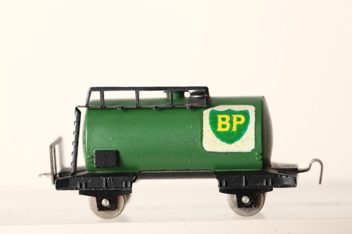 Vorläufer Minitrix Spur N -SCHIEBEWAGEN-  Kesselwagen  BP  grün  (307423) #5919# | Condition: Gebraucht
