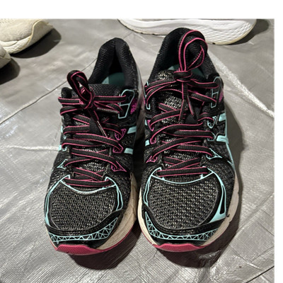 ASICS Women s Black/Pink/Blue Low Top Lace-Up Mesh Running Sneakers T4B6Q