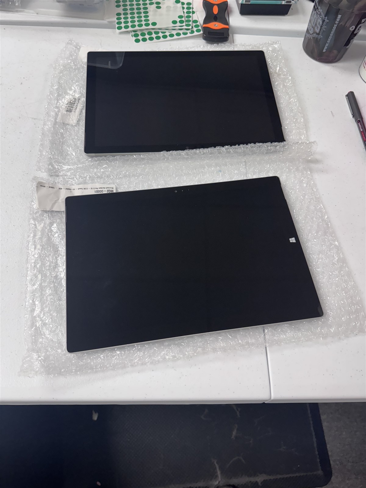 Lot of 12 Microsoft Surface 3/4 Windows Tablets JMMLOT300