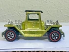 HOT WHEELS REDLINE VINTAGE 1970 T 4 2 YELLOW GREEN WITH DARK INTERIOR HONG KONG