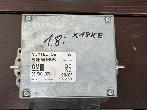Opel Vectra B 1,8 16V X18XE Original Motorsteuergerät 90506365