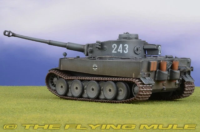 Dragon Models 1:72 Sd.Kfz.181 Tiger German Army sPzAbt 503 #243 - Image 2 of 4