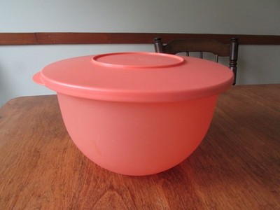 Tupperware Impressions  2.5 L Bowl & #3093B  With Lid