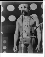 Isaac Hayes Barechested Muscular Save The Children Concert Vintage 8x10 Negative