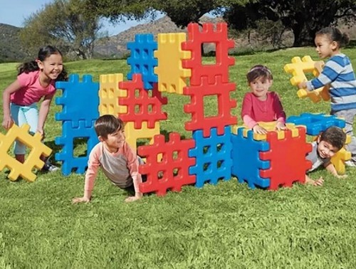 Little Tikes Big Waffle 18 Piece Toddler Kid Construction Building Block Set.