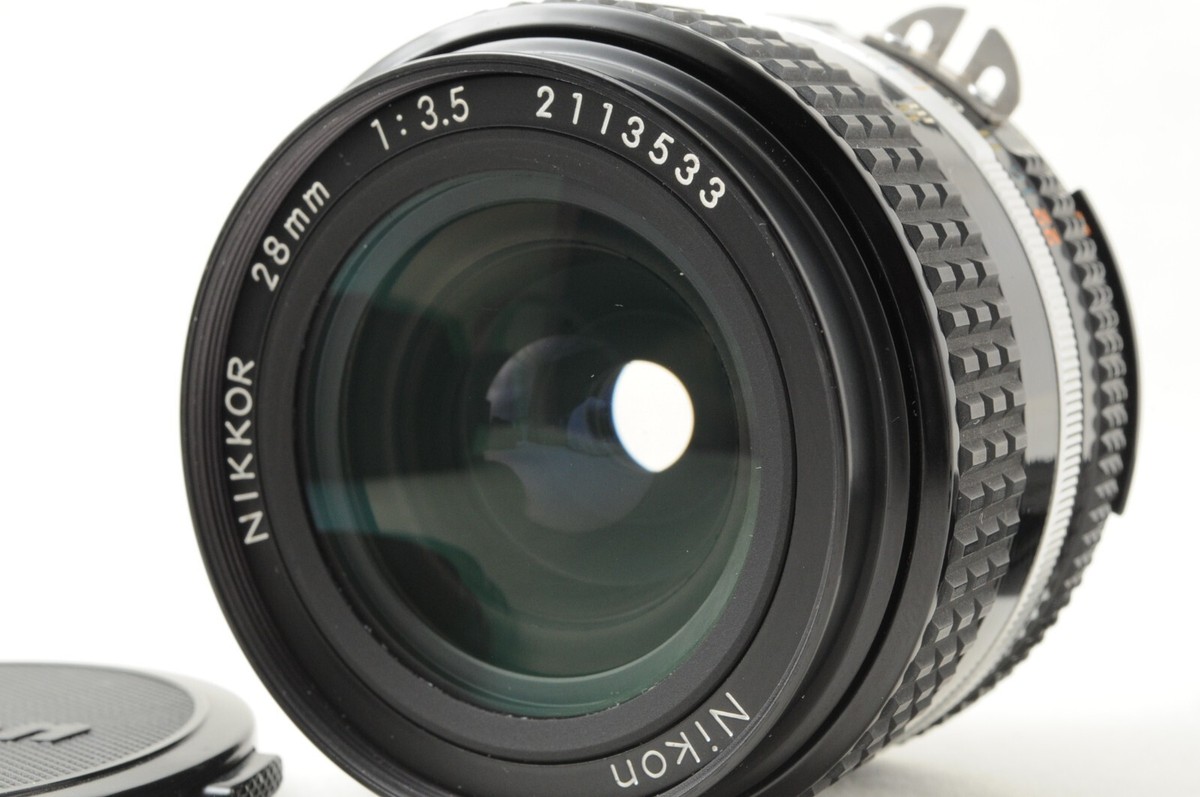 フード付き美品　Nikon Ai-s AIS Nikkor 28mm f/3.5 フード付き美品 Nikon Ai-s AIS Nikkor 28mm f/3.5