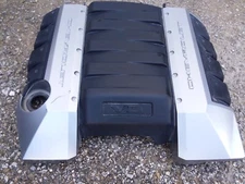 13 Chevy Camaro V8 engine intake manifold cover