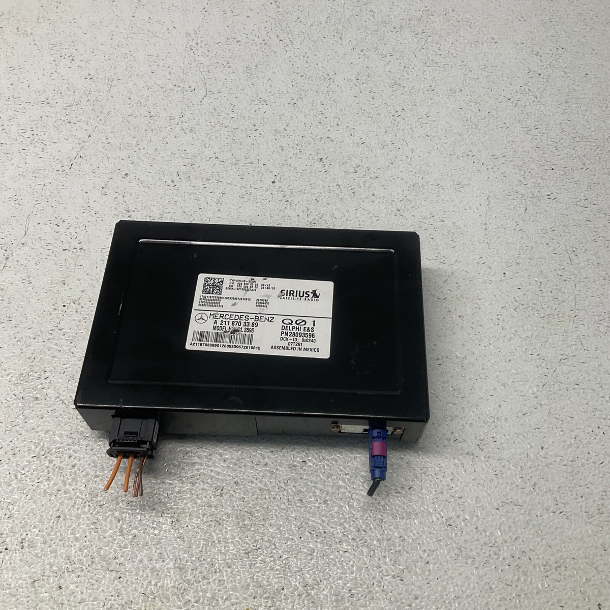 MERCEDES W211 E550 CLS63 E63 SIRIUS SATELLITE RADIO RECEIVER