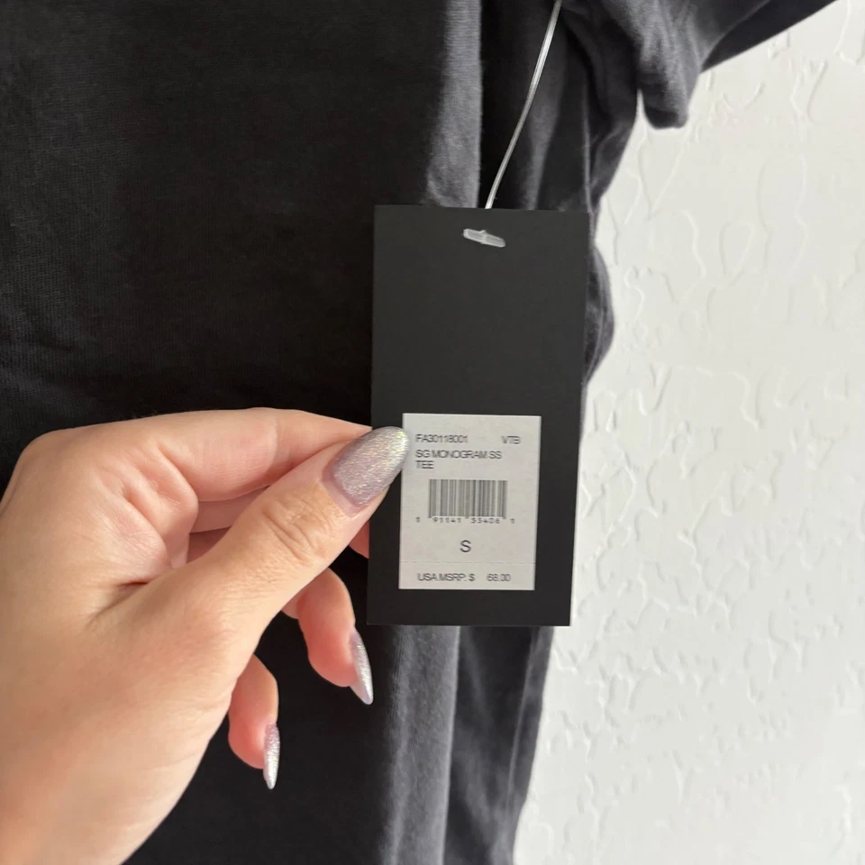 Camiseta Spiritual Gangster Monograma Para Hombres Pequeña Cuello Redondo Manga Corta Informal Foto 3 de 4