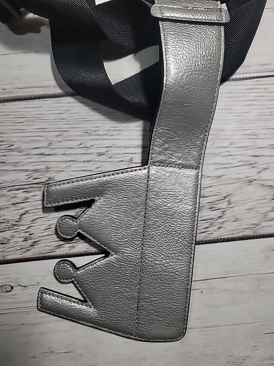 Kingdom Hearts Keyblade Shaped Crossbody Bag Disney Loungefly Rare Kingdom Hearts 3 Keyblade Sling  main image 3