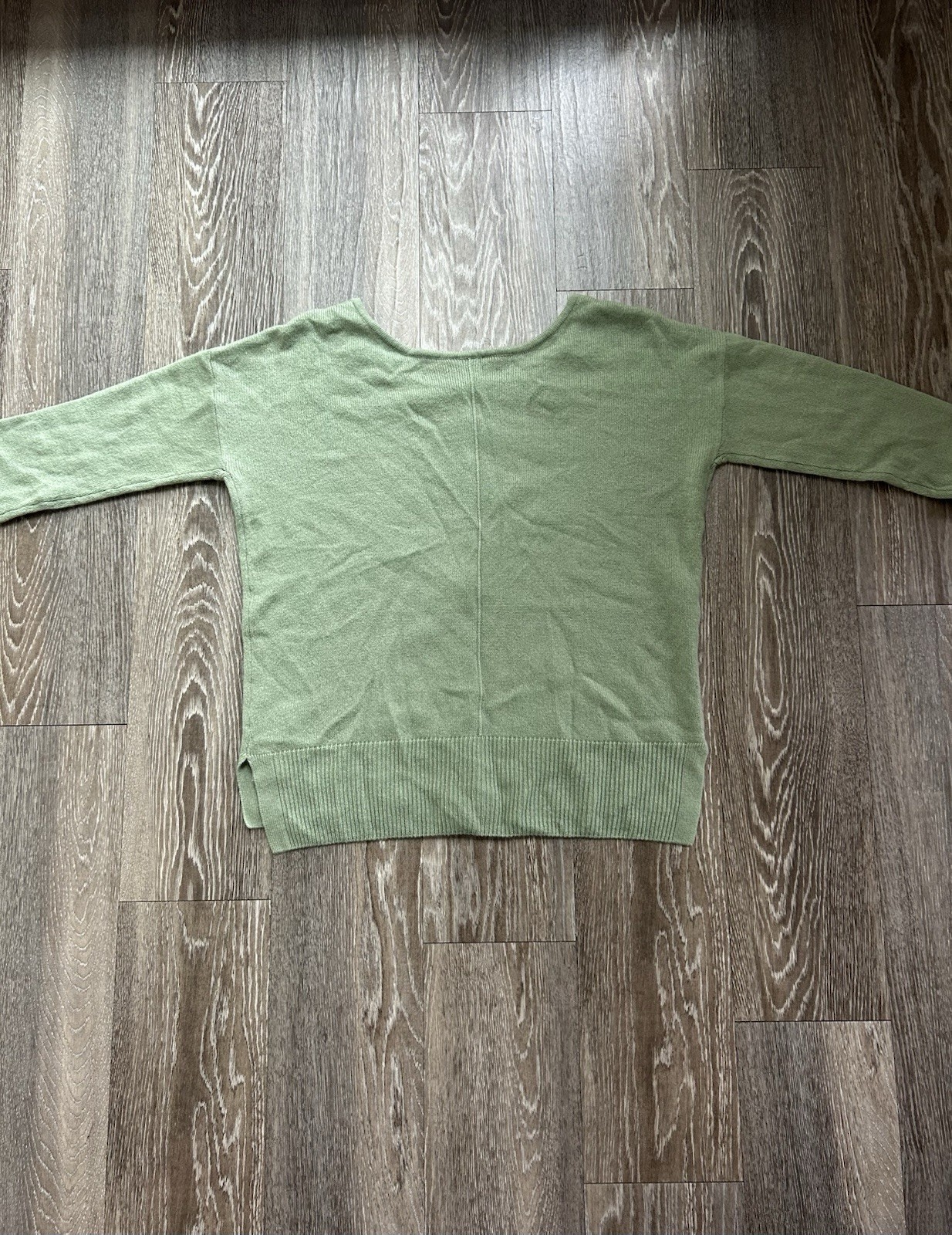 Cuyana Green Cashmere Button Up Sweater Sz M Made In Italy Classic Luxury Preppy