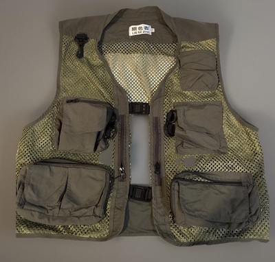 Fishing Fishermen Vest Men s Sz XL  Green Multi Pockets + Bonus