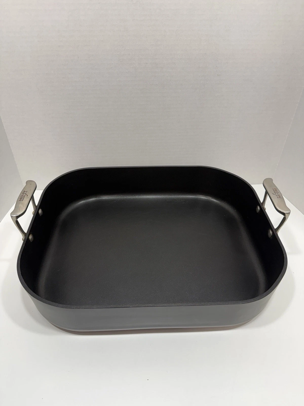 All-Clad HA1 Hard Anodized Nonstick Roaster Roasting Pan,13" x 16" EUC
Opens in a new window or tab