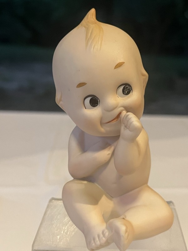 KW228 Vintage Lefton Porcelain Kewpie Sucking Thumb BiSqUE Figurine