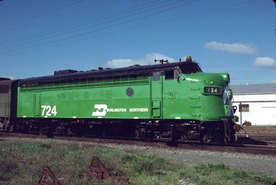 BN 724 F-7A AUBURN WA (BURLINGTON NORTHERN) ORIGINAL SLIDE 04-30-80 T13-8