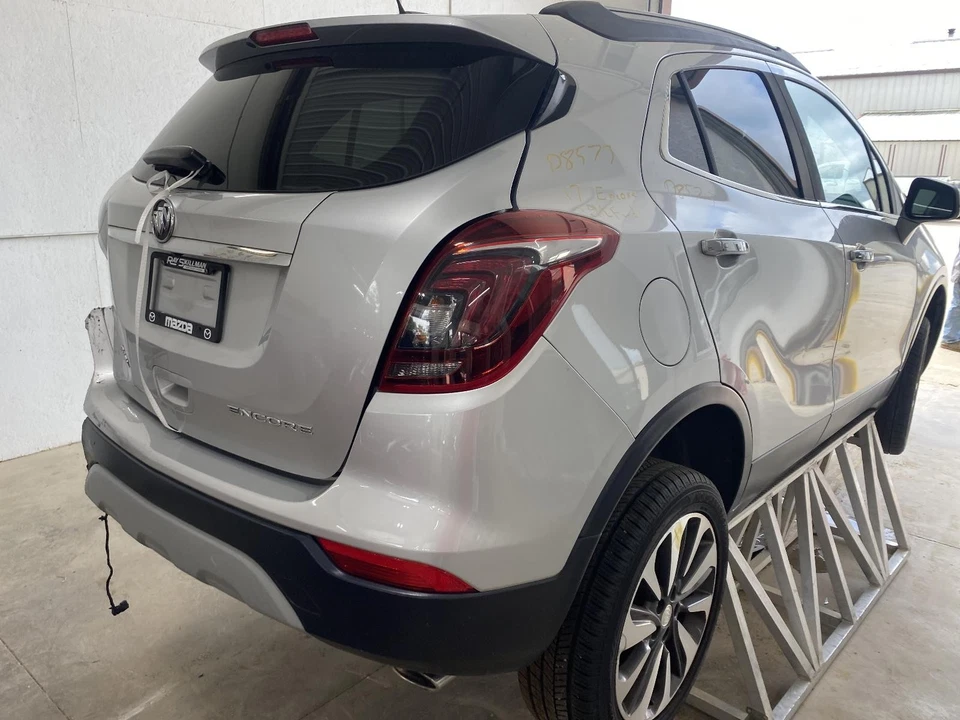 Compresor de aire acondicionado usado se adapta a: Buick Encore 2017 grado A Foto 4 de 4