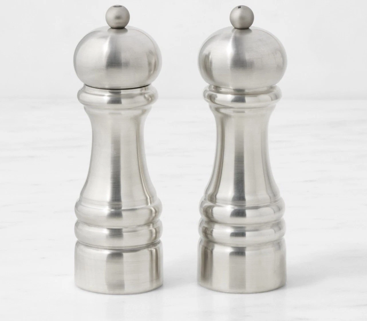 Williams Sonoma Polished Pewter Salt & Pepper Mills Set, 6" New In Box
Opens in a new window or tab
