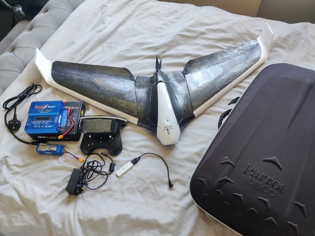 Parrot Disco Fixed Wing Drone With Skycontroller 2 and Cockpit FPV Glasses  for sale online | eBay