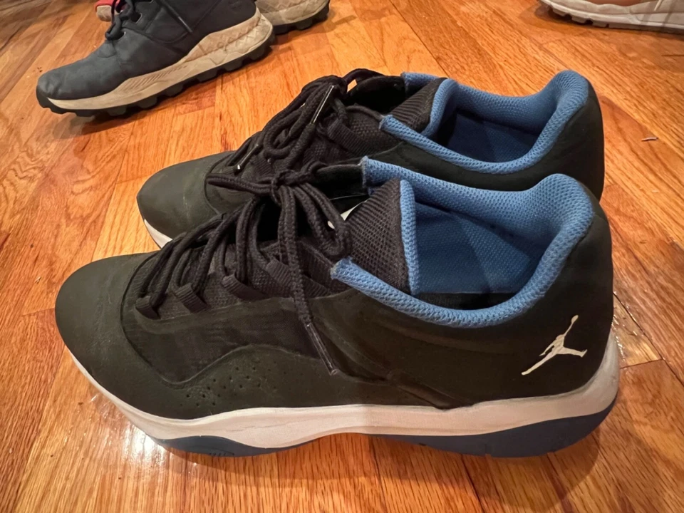 Size 11 - Jordan 11 CMFT Low Black Dark Marina Blue 2022 - Image 3 of 4