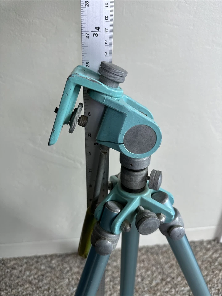 Trípode GRAFLEX Speed Pro Safe-Lock Modelo Aluminio 27" - 67" DE COLECCIÓN Color Aqua Foto 2 de 4