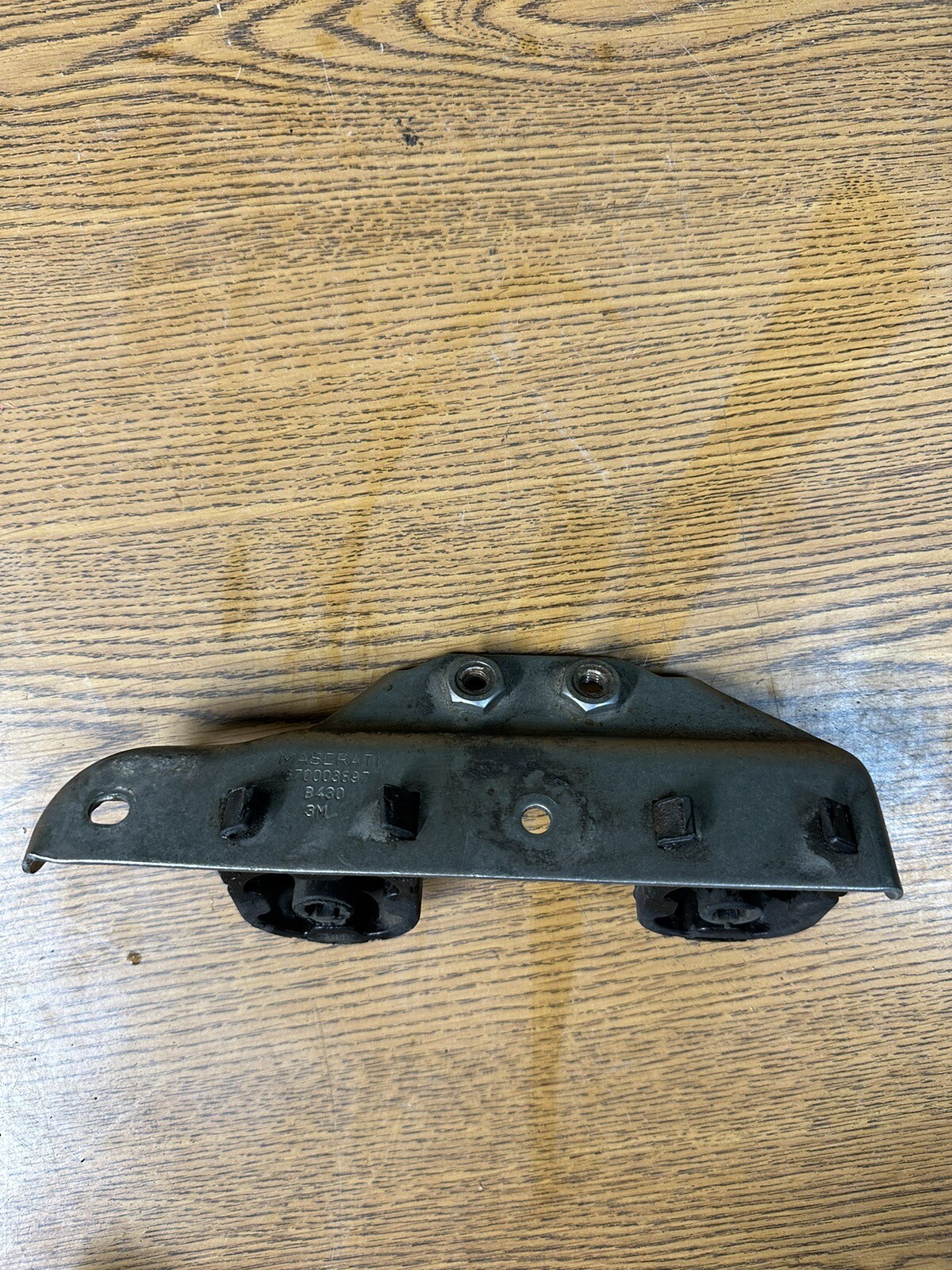 2014-2019 Maserati Ghibli Center Middle Exhaust Support Bracket & Hanger