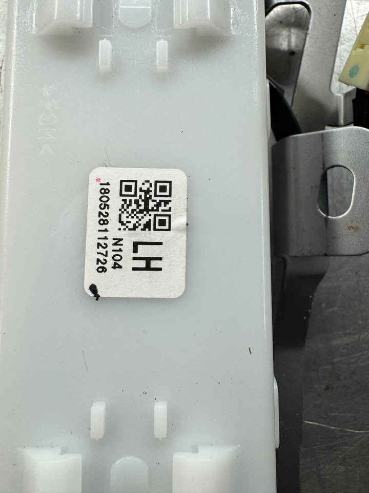 Bomba de aire cojín lado pasajero derecho 18-22 Lexus LS500 LS500h OEM 180528112726 Foto 2 de 4