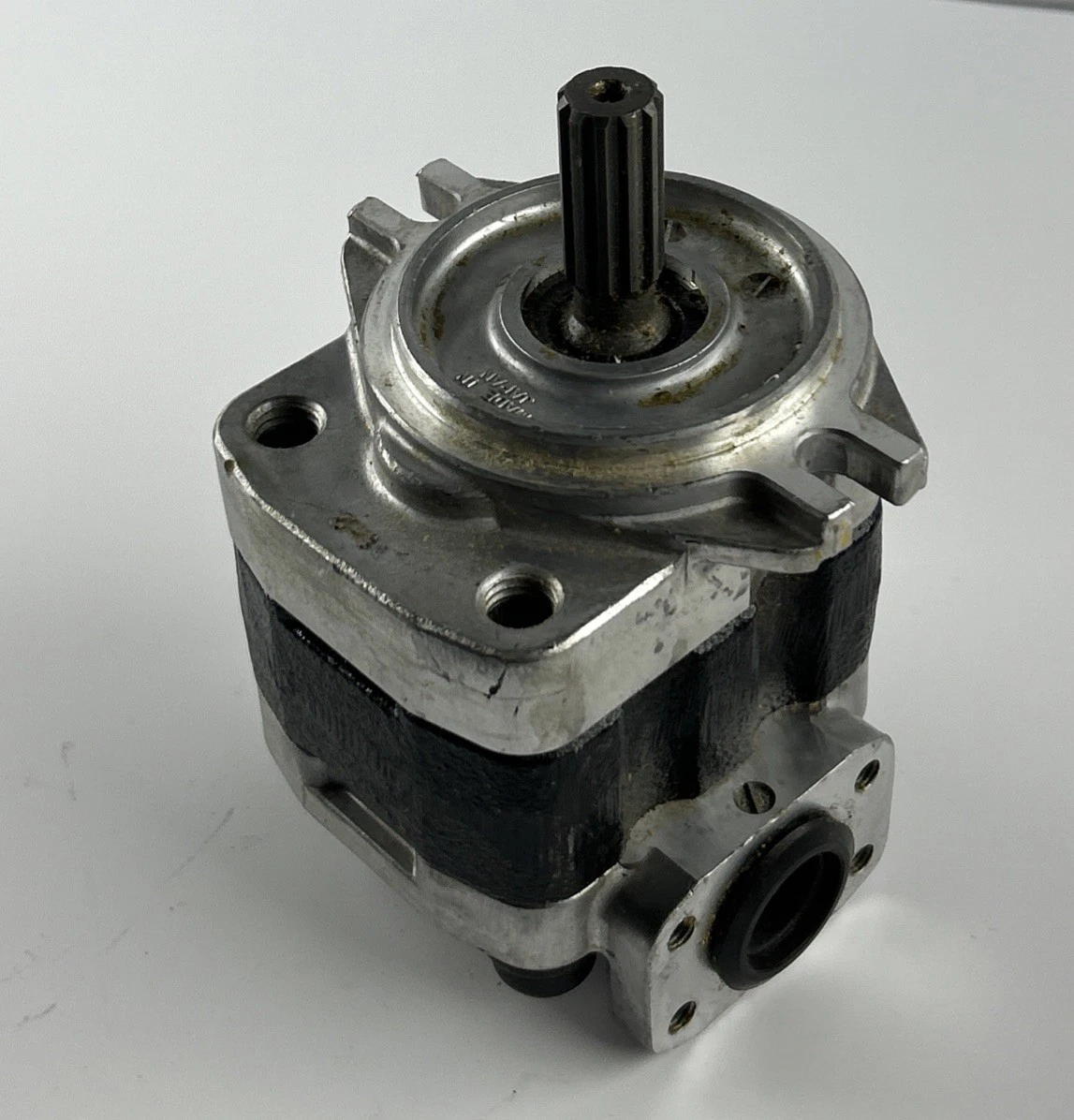 Hyster 8822400 Hydraulic Gear Pump Made in Japan photo 6