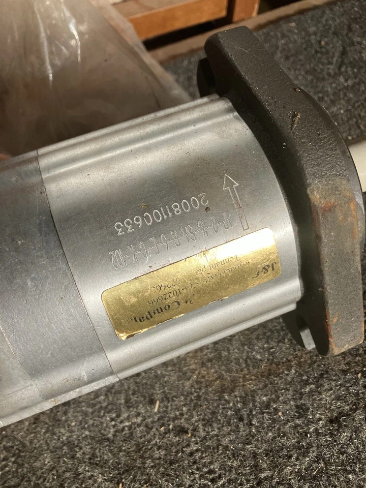 Hydraulic Gear Pump - Image 2 of 4