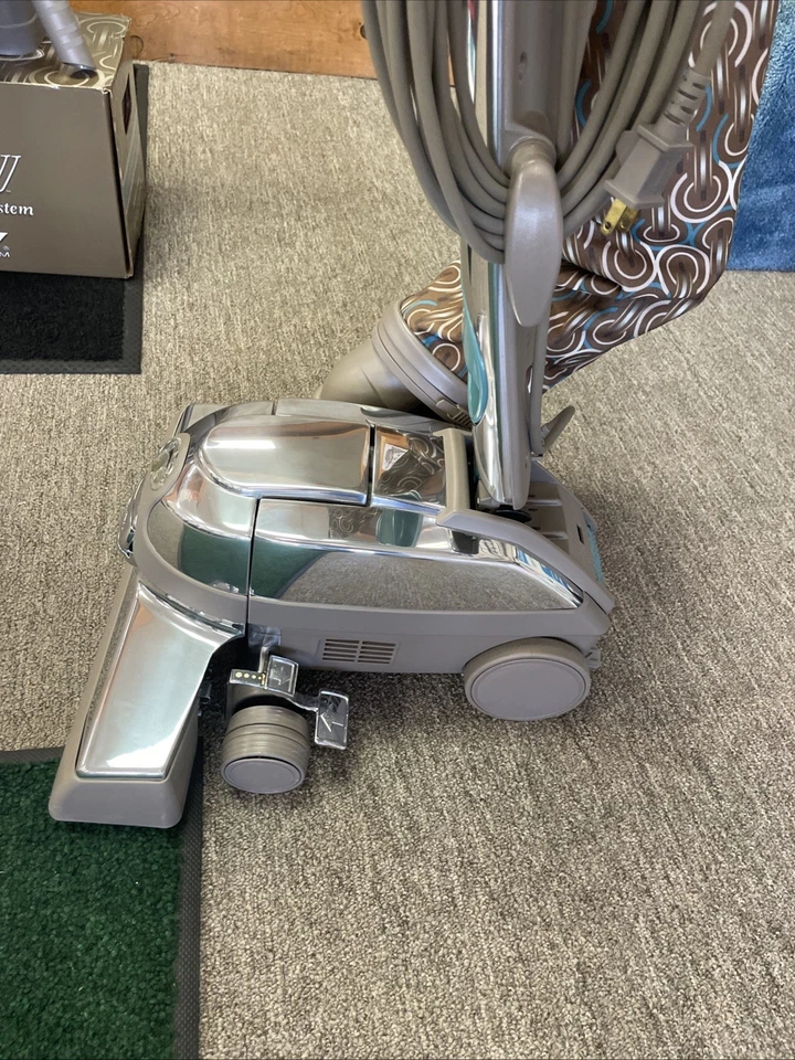 Brand New Kirby Sentria 2 G10 Vaccum Cleaner With Shampooer And Tools - Image 3 of 4