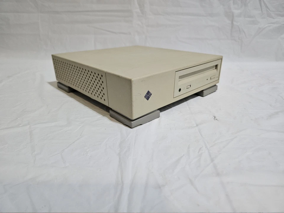 Sun 411 SCSI Hard Drive Case - Image 2 of 4