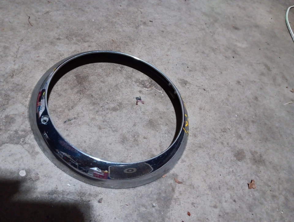 Anillo de faros Plymouth 1950, cromado. OEM buen estado  Foto 2 de 4
