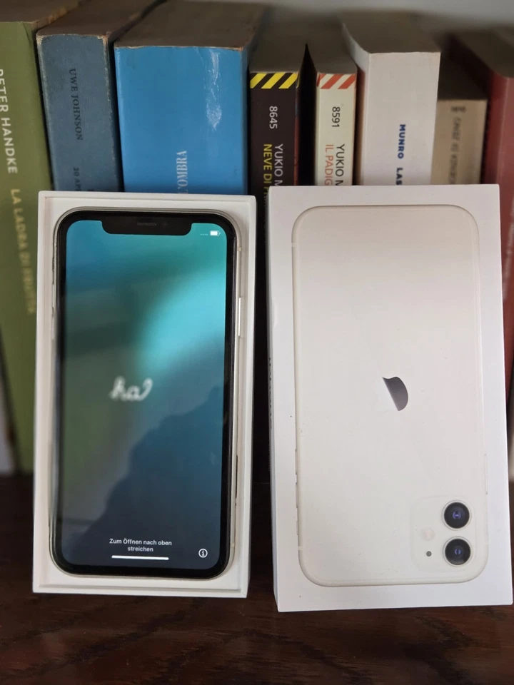Apple iPhone 11 - 128GB - Bianco, restituzione consentita - Immagine 2 di 4