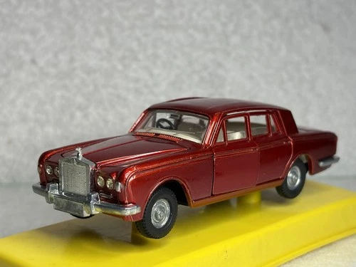 Vintage DINKY TOYS No.158 - ROLLS ROYCE SILVER SHADOW Red In Original Case