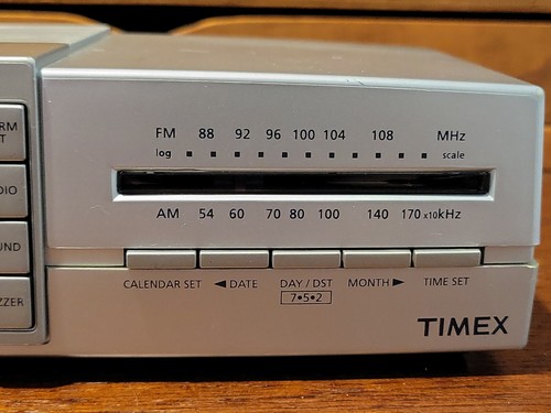 Timex T434S Digital Triple Alarm Clock & Nature Sounds Sleep Therapy AM FM Radio - Picture 3 of 6