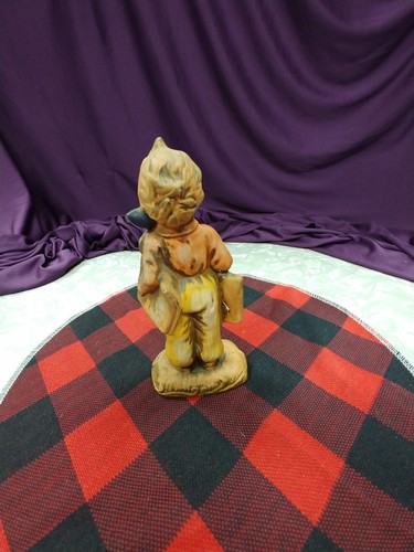 ARCADIA PORCELAIN FIGURES #C-7017 LITTLE BOY CALIFORNIA MINT - Picture 3 of 6